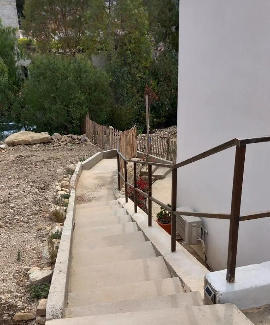 Appartement Avec Terrasse Dans Maison Individuelle Ceyreste Apartment