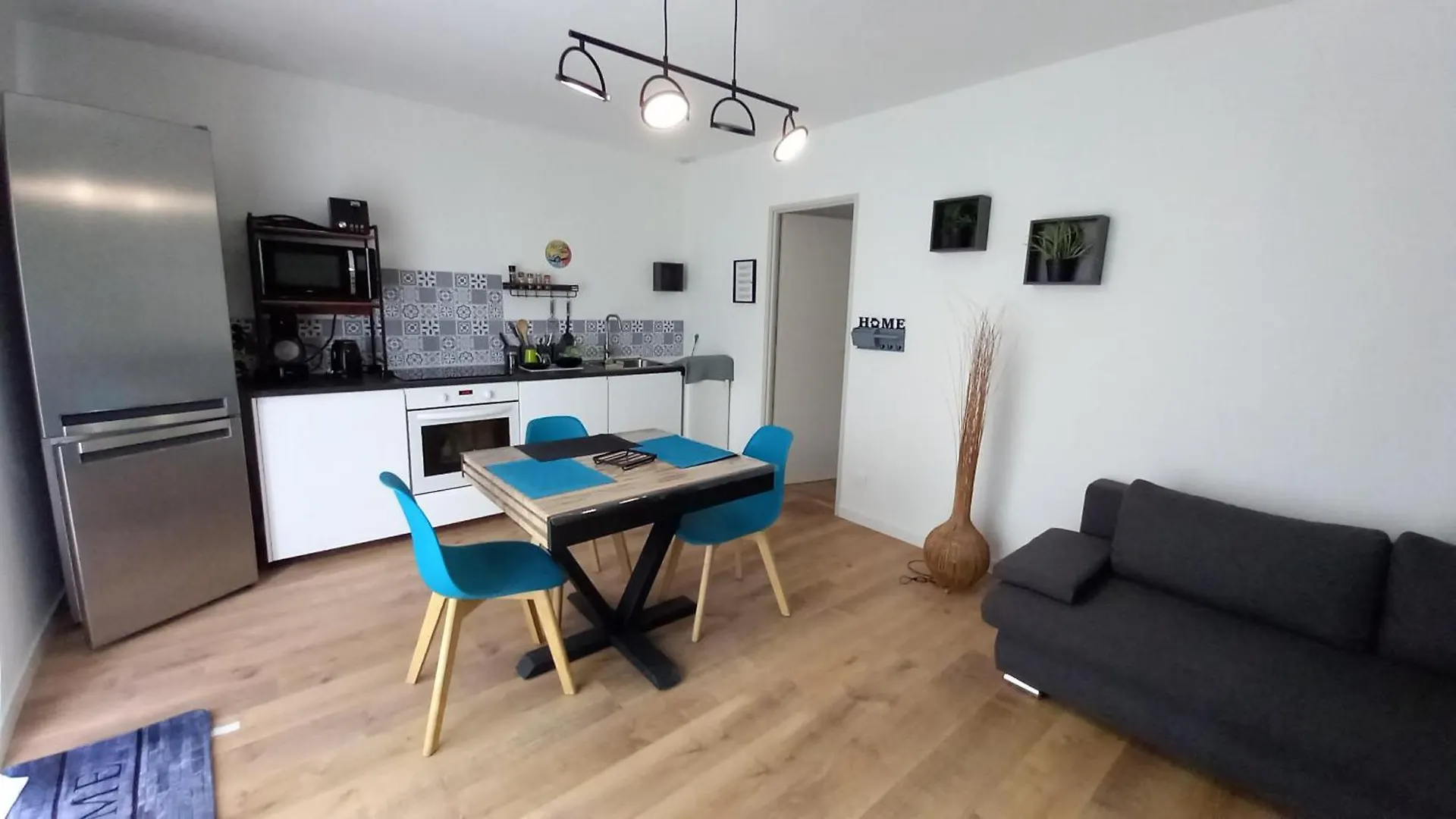 Apartment Appartement Avec Terrasse Dans Maison Individuelle Ceyreste France