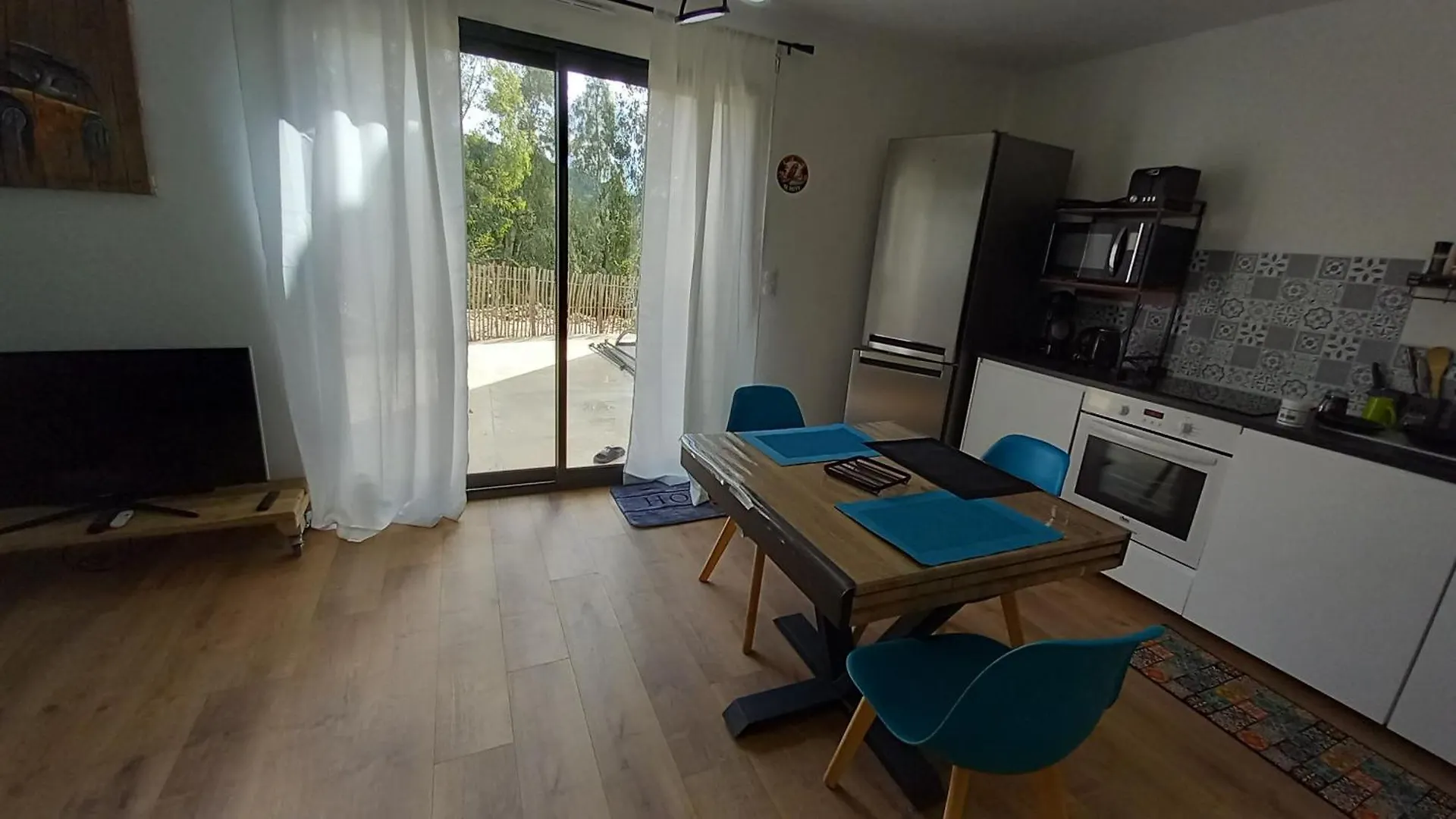 Appartement Avec Terrasse Dans Maison Individuelle Ceyreste