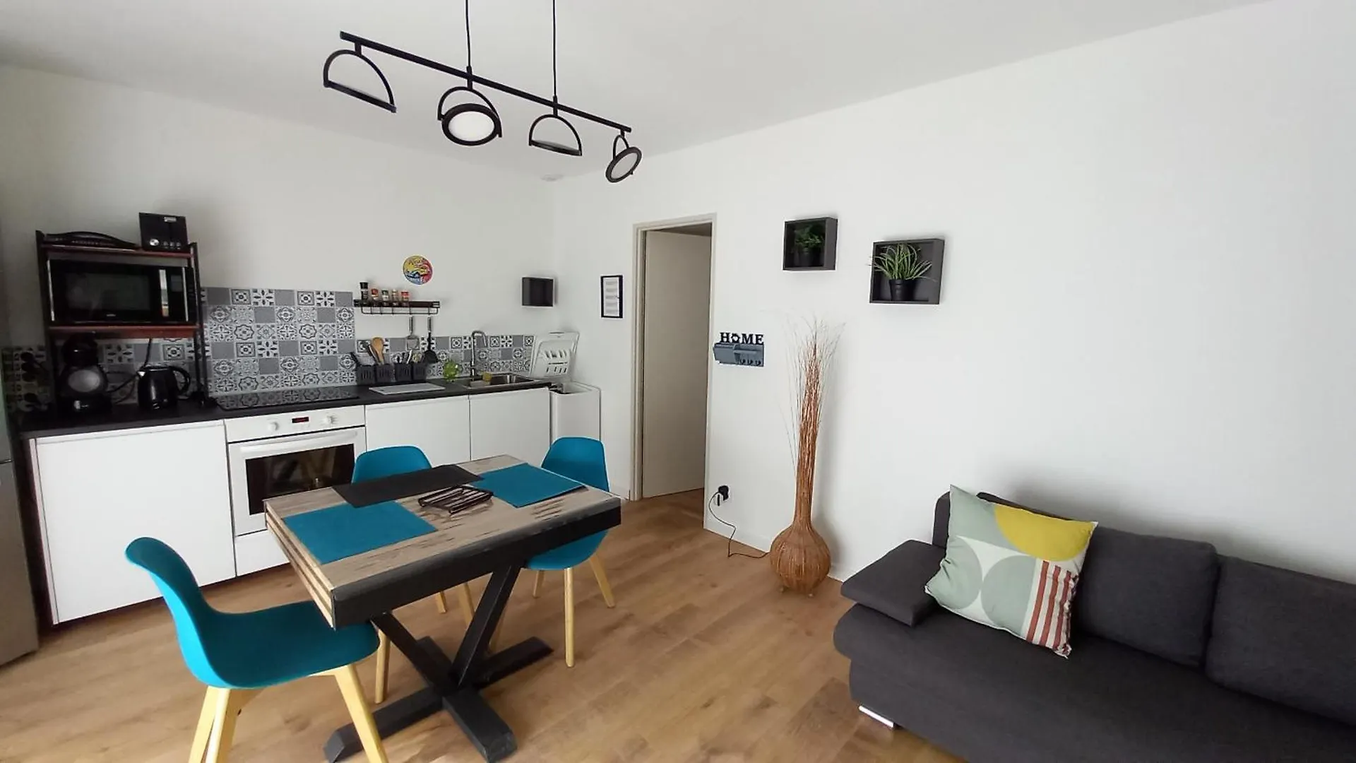 Appartement Avec Terrasse Dans Maison Individuelle Ceyreste