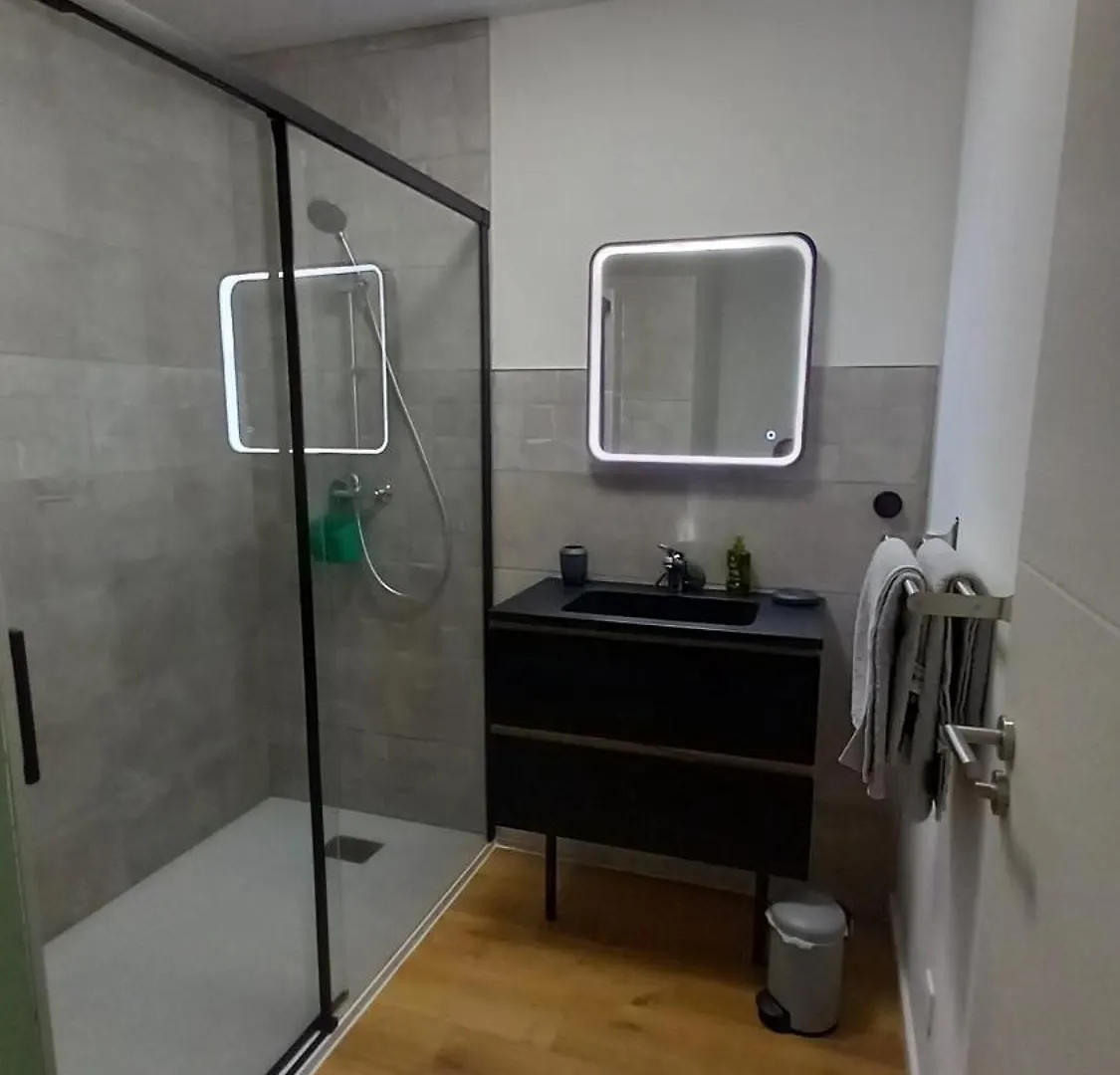Apartment Appartement Avec Terrasse Dans Maison Individuelle Ceyreste France